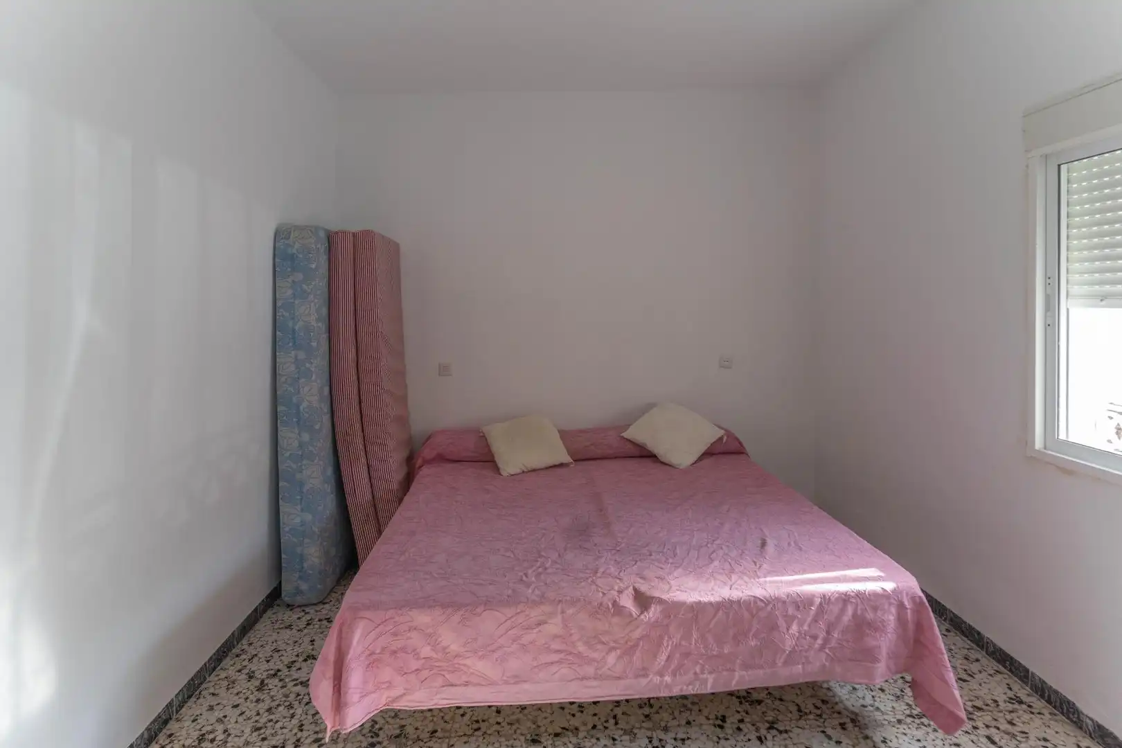 Habitación de Casa o chalet de alquiler en Alhaurín El Grande con Jardín privado, Terraza y Amueblado