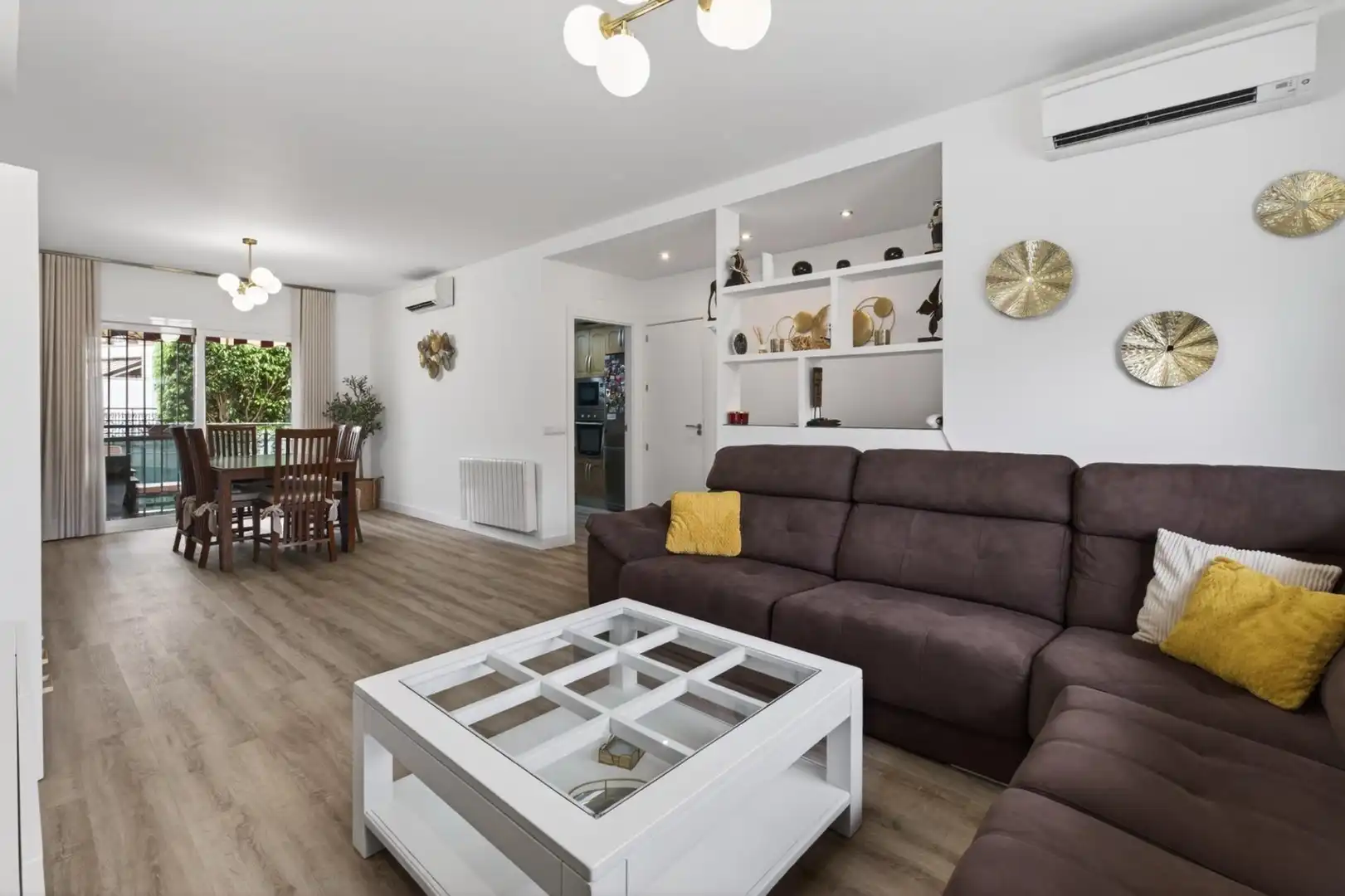 Sala de estar de Casa adosada en venta en Alhaurín de la Torre con Aire acondicionado, Terraza y Trastero
