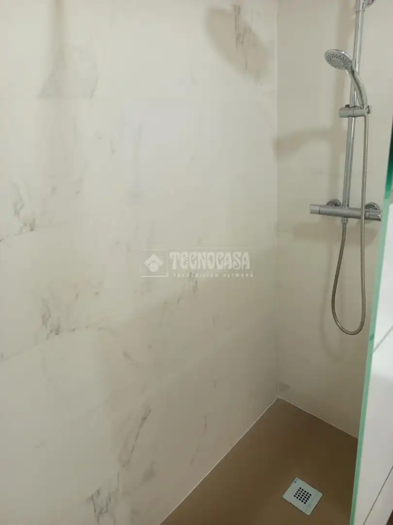 Bathroom of Flat for sale in San Roque
