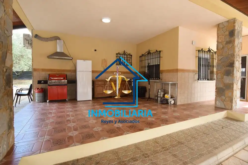 Cuina de Casa o xalet en venda en Córdoba amb Aire condicionat, Terrassa i Piscina