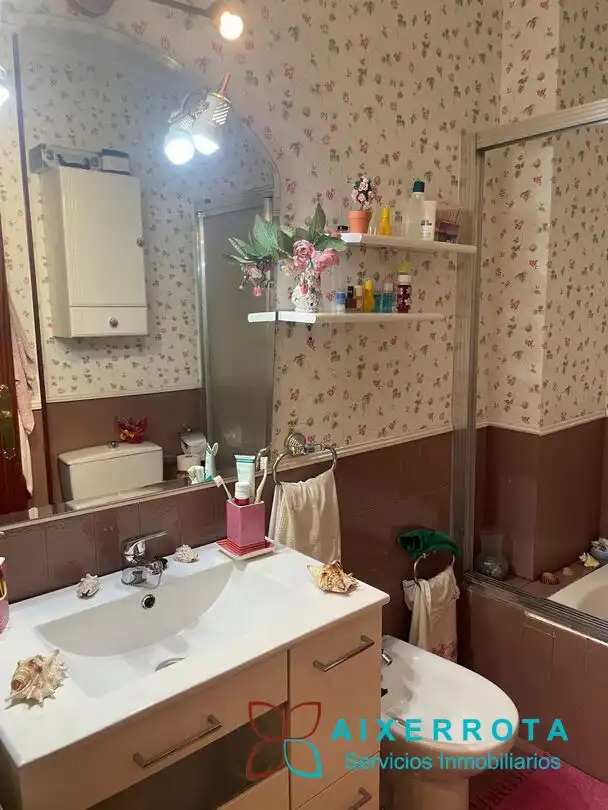 Flat for sale in Basañese Kalea, Negurigane - Peruri