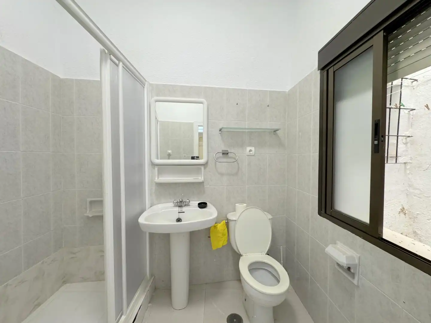 Bathroom of Country homes for sale in Poyales del Hoyo  with Air Conditioner, Terrace and Storage room
