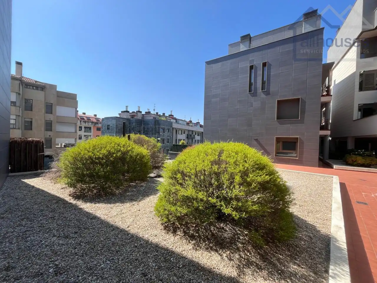 Vista exterior de Apartamento en venta en Vigo  con Calefacción, Piscina y Amueblado