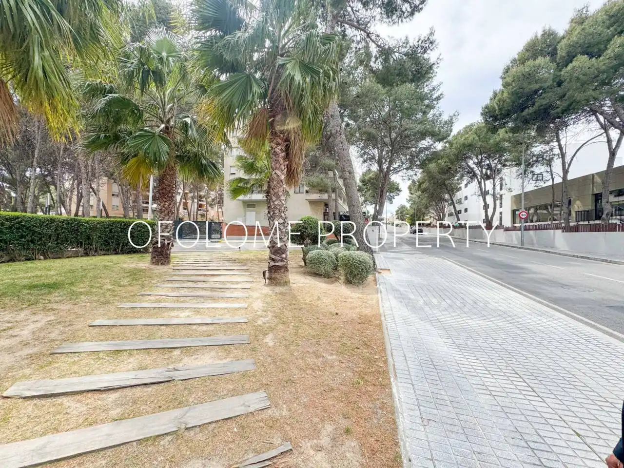 Außenansicht von Wohnung zum Verkauf in Salou mit Parkett, Balkon und Alarm