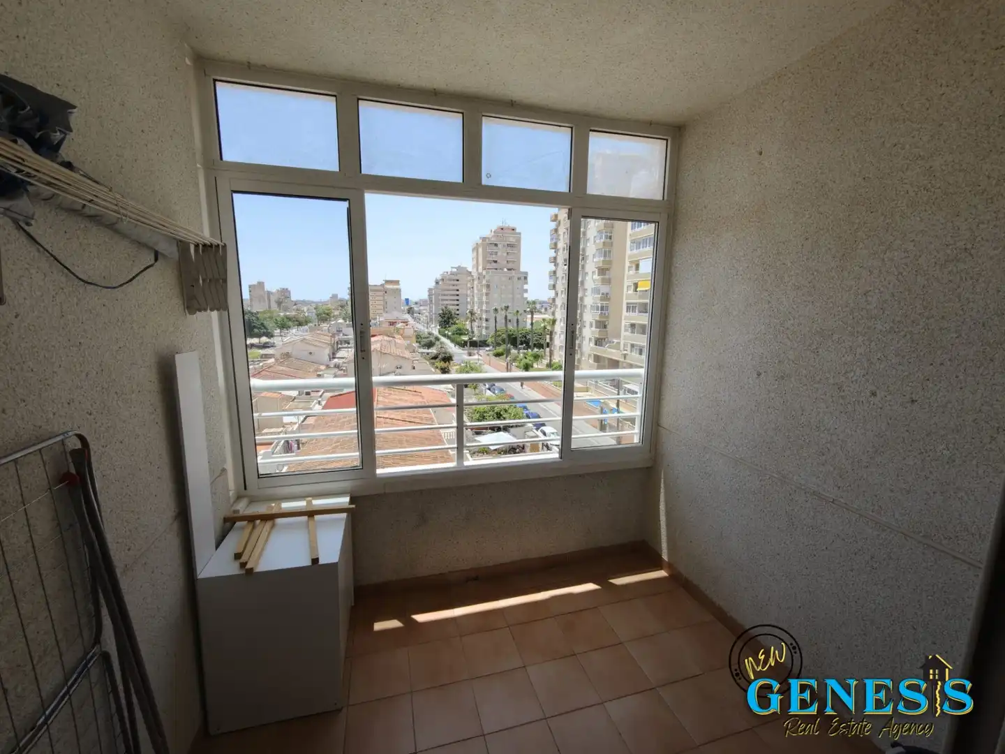 Habitación de Apartamento en venta en Torrevieja con Terraza, Amueblado y Lavadora