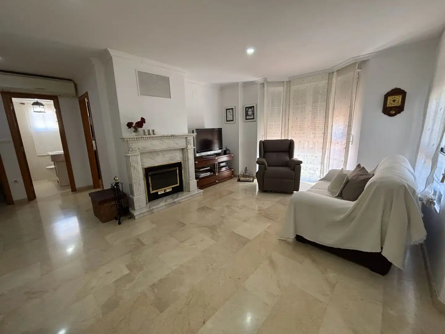 Sala d'estar de Casa adosada en venda en Sueca amb Aire condicionat, Jardí privat i Terrassa