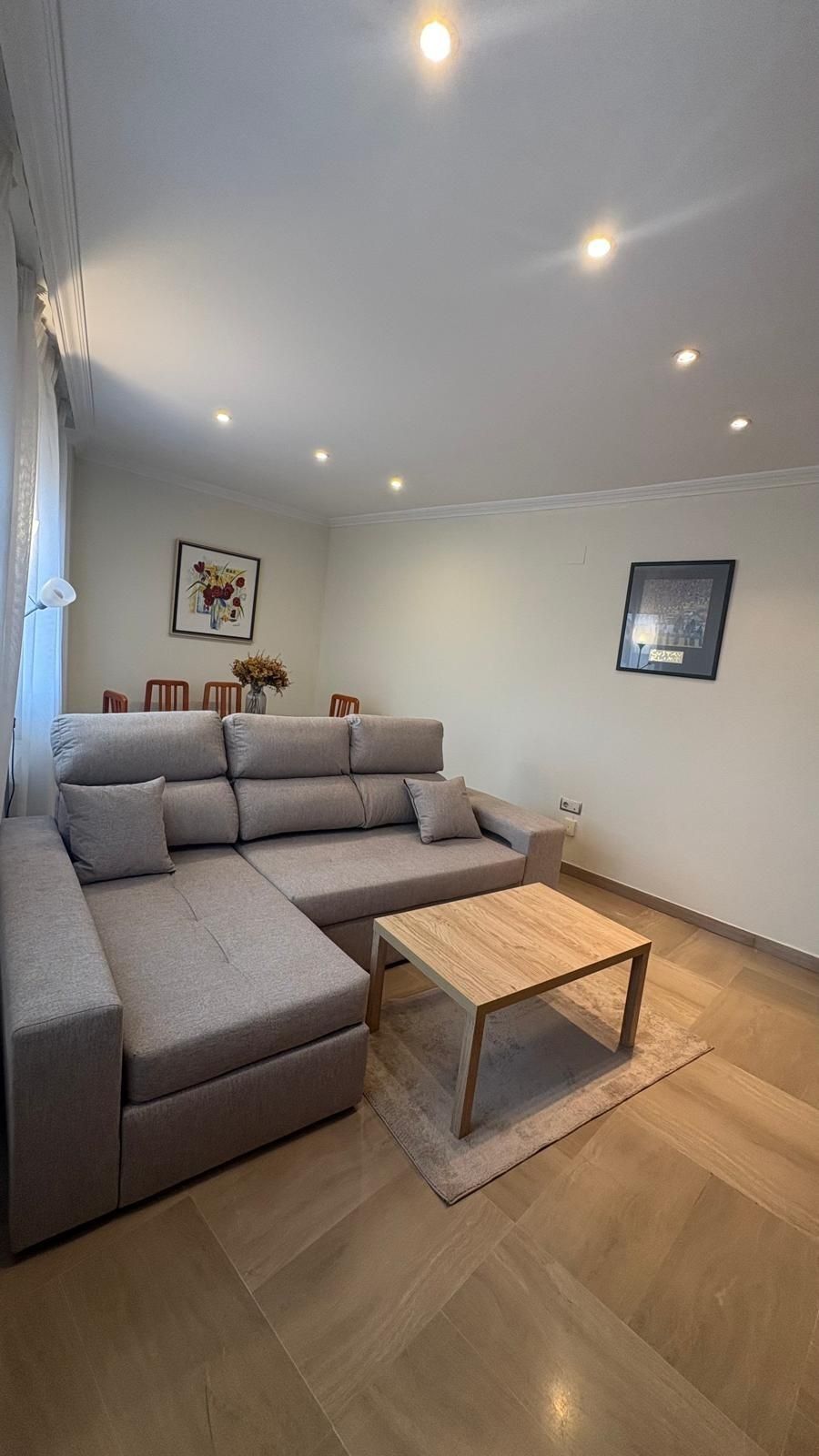 Sala d'estar de Pis de lloguer en  Córdoba Capital amb Traster i Moblat