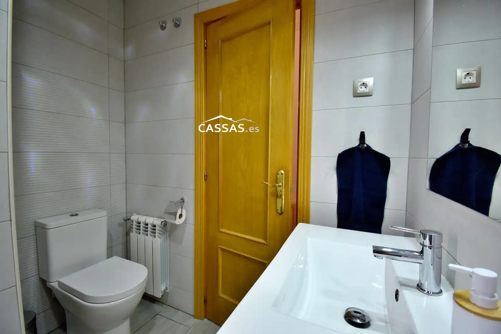 Bathroom of Detached homes for sale in Torrejón de Ardoz  with Air Conditioner, Heating and Private garden
