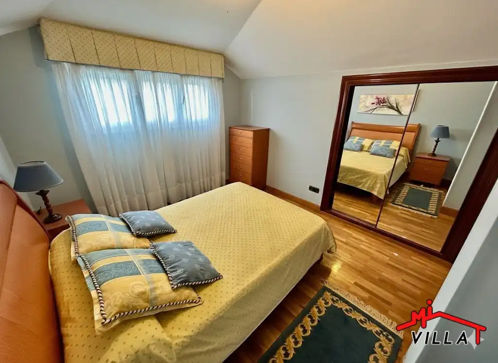 Schlafzimmer von Haus oder Chalet zum Verkauf in Laredo mit Heizung und Terrasse
