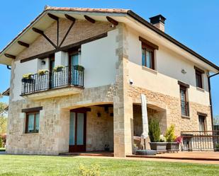 Exterior view of House or chalet for sale in Arrazua-Ubarrundia  with Private garden, Terrace and Storage room