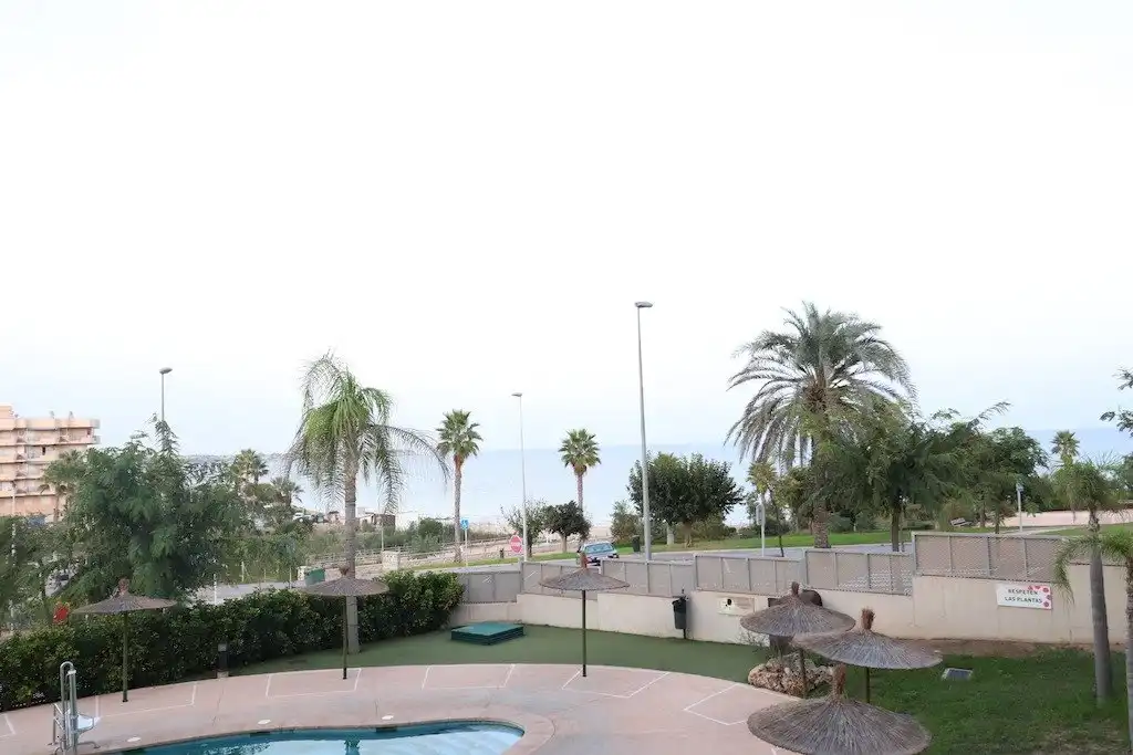 Apartament de lloguer a Avenida Holanda, Mil Palmeras