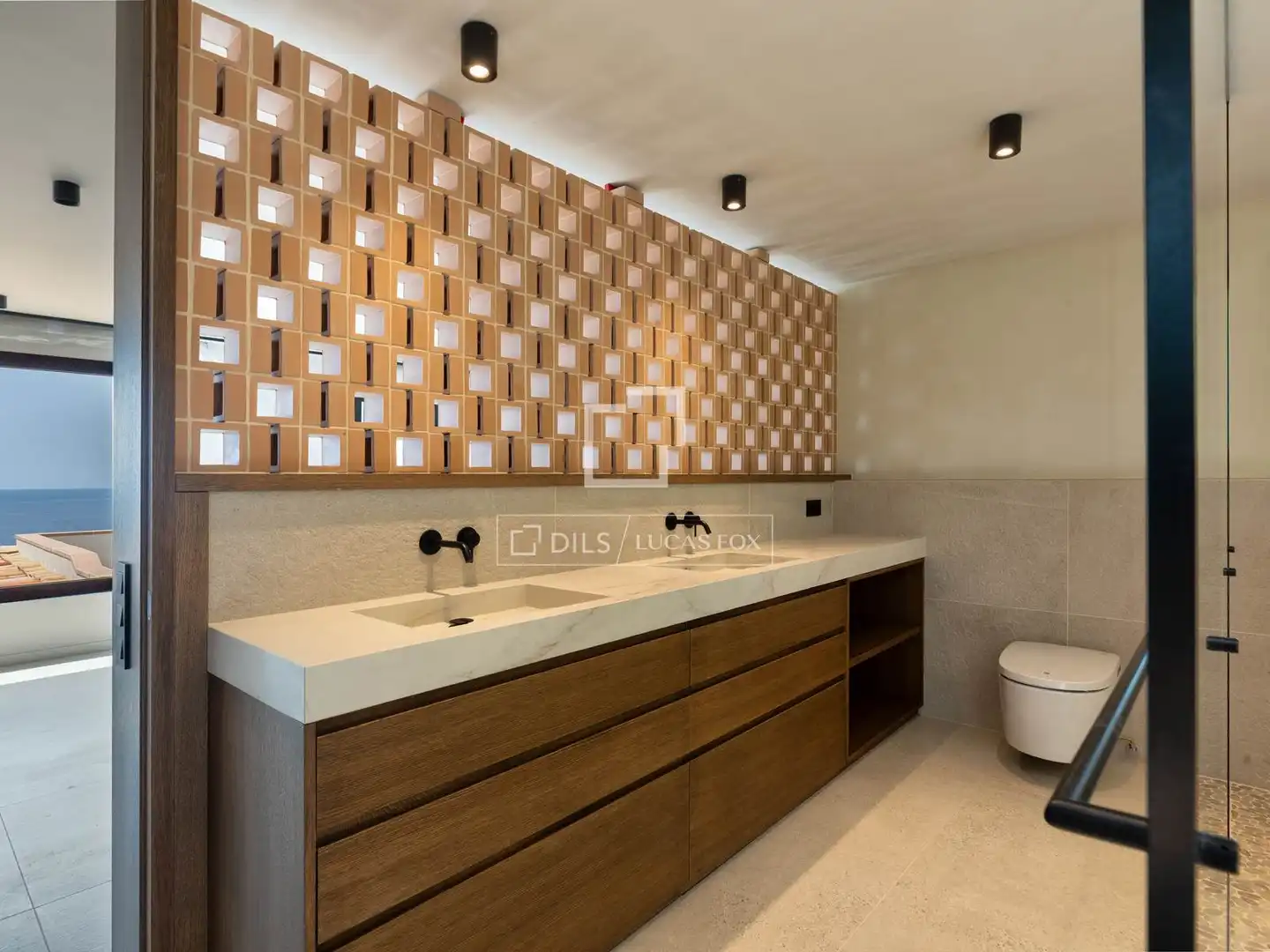 Badezimmer von Haus oder Chalet zum Verkauf in Lloret de Mar mit Klimaanlage, Heizung und Privatgarten