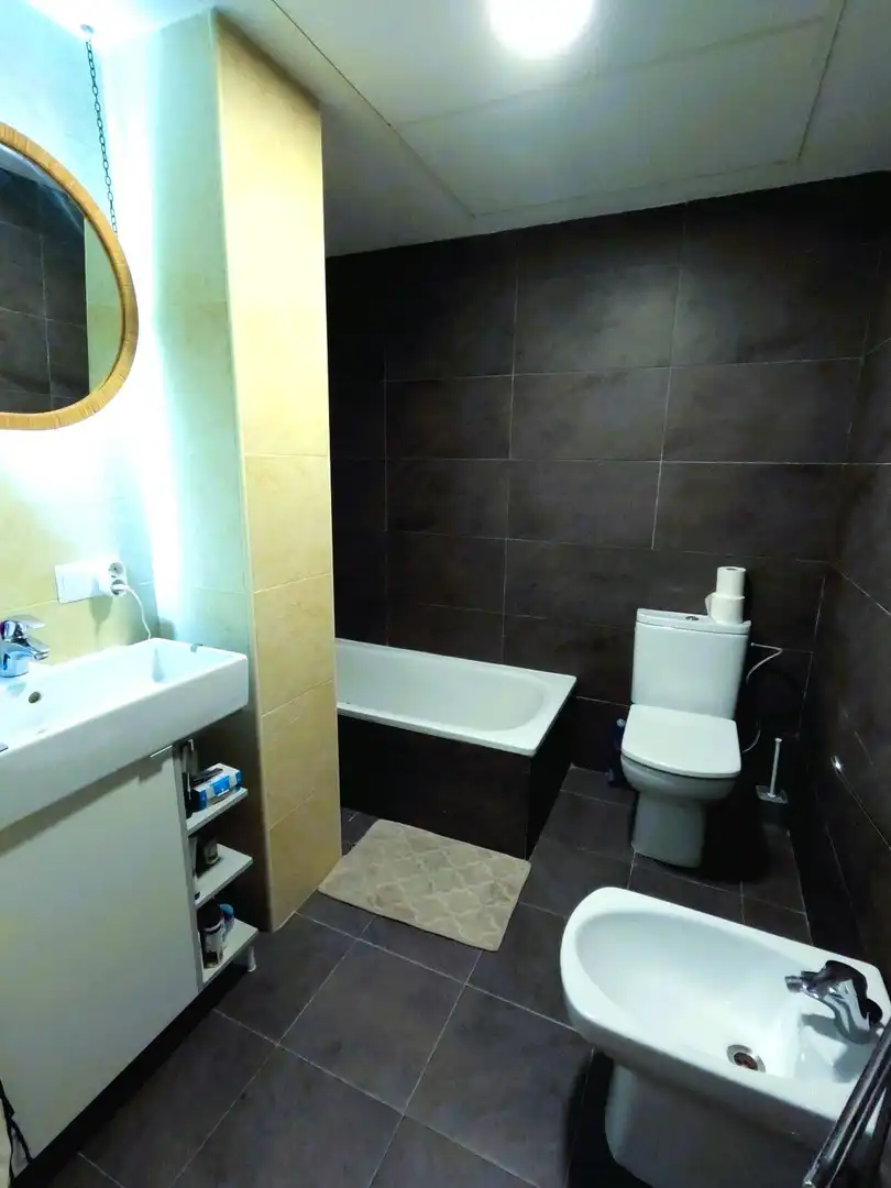 Badezimmer von Wohnung zur Miete in Rubite mit Klimaanlage, Heizung und Terrasse