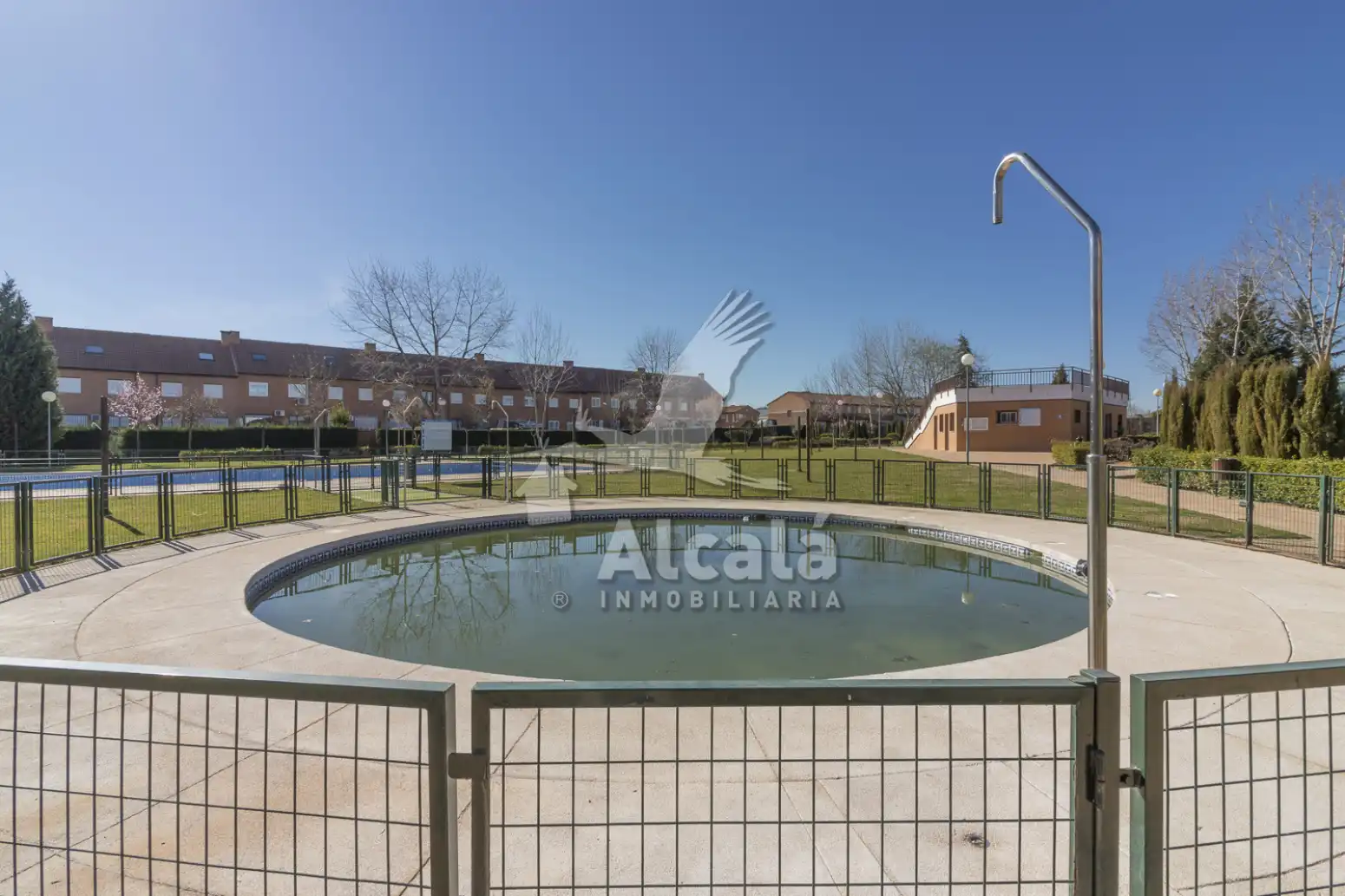 Adossat amb piscina en venda a Alovera, imagen 67
