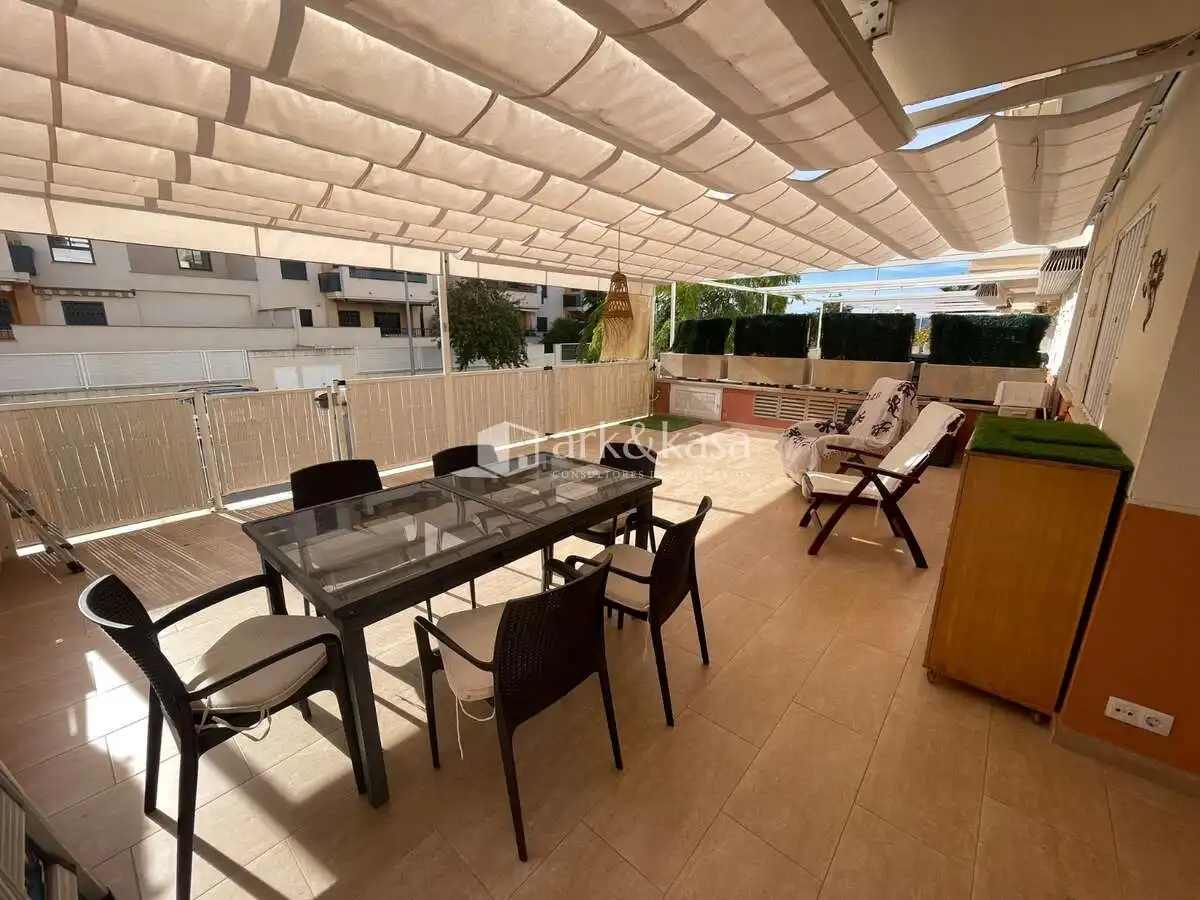 Terrassa de Apartament de lloguer en Almenara, Castellón