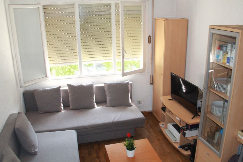 Living room of Flat for sale in L'Hospitalet de Llobregat  with Parquet flooring
