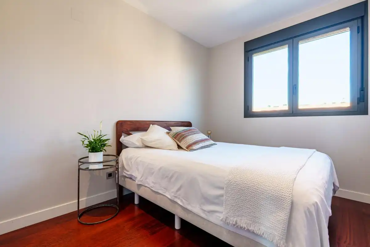 Habitación de Piso en venta en Pozuelo de Alarcón con Aire acondicionado, Calefacción y Jardín privado