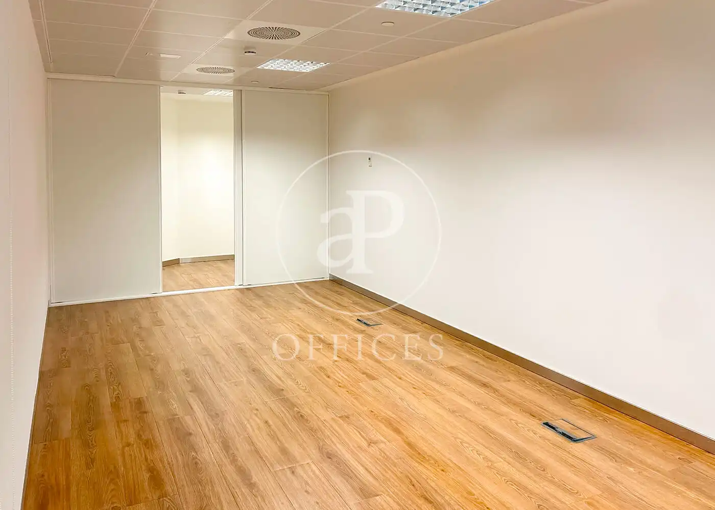 Office for rent in Madrid  with Air Conditioner and Heating
