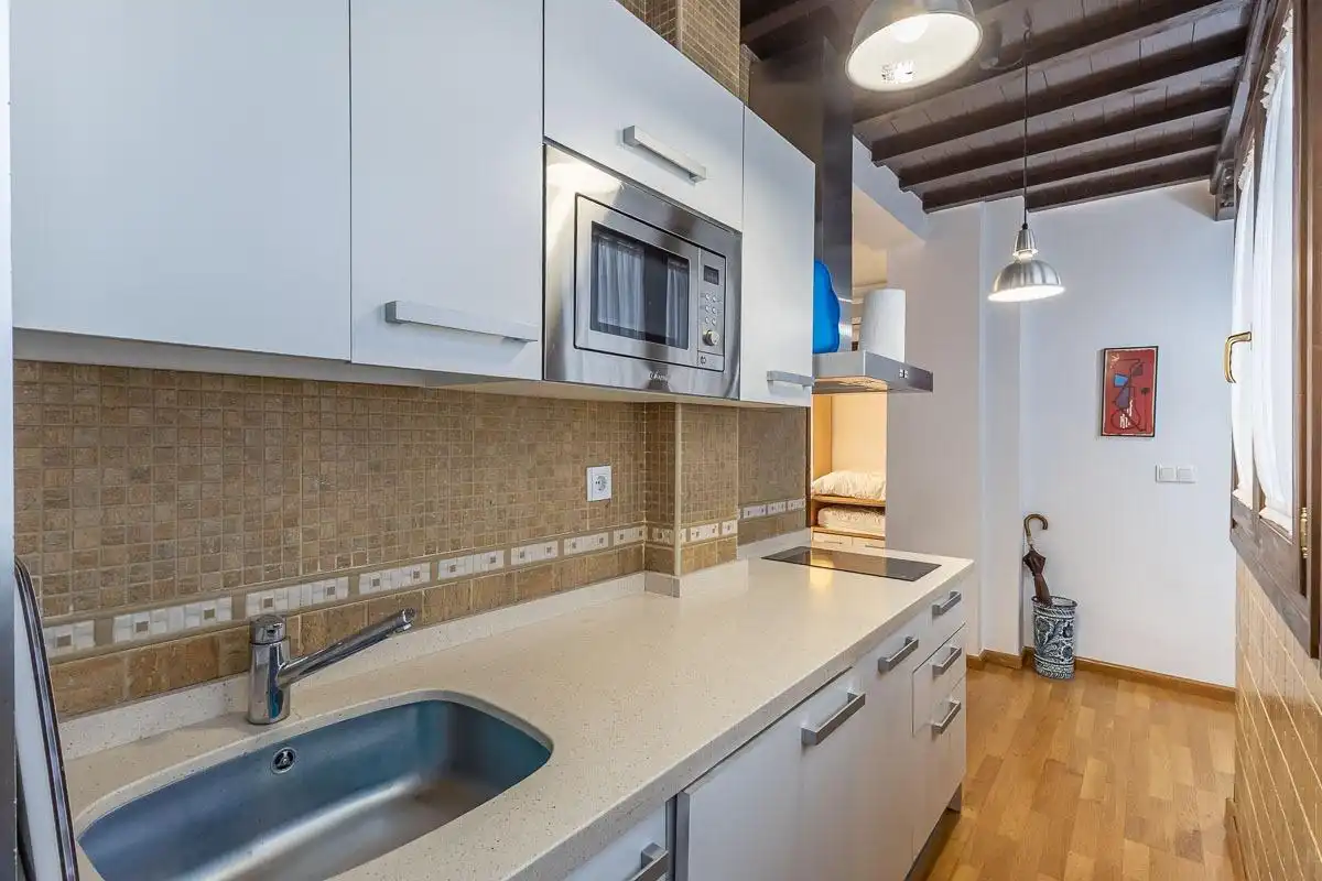 Cocina de Piso de alquiler en Granada con Aire acondicionado, Calefacción y Amueblado