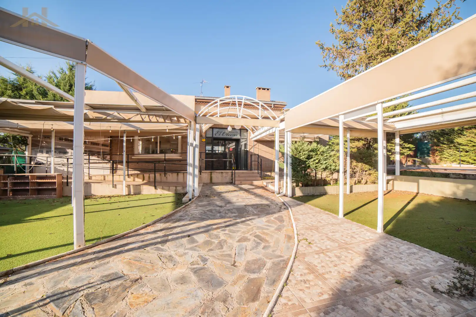 Vista exterior de Casa o chalet en venta en Rivas-Vaciamadrid con Jardín privado, Trastero y Piscina