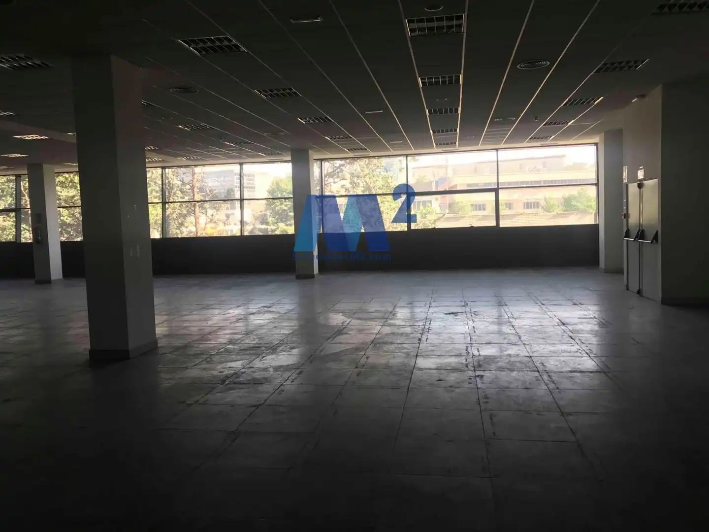 Oficina de alquiler en Valportillo Primera, Zona Industrial