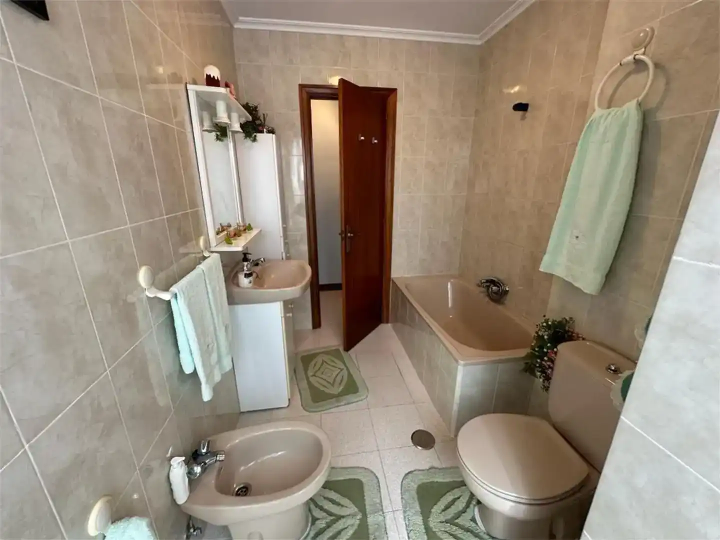 Badezimmer von Wohnung zur Miete in Noja mit Klimaanlage und Balkon