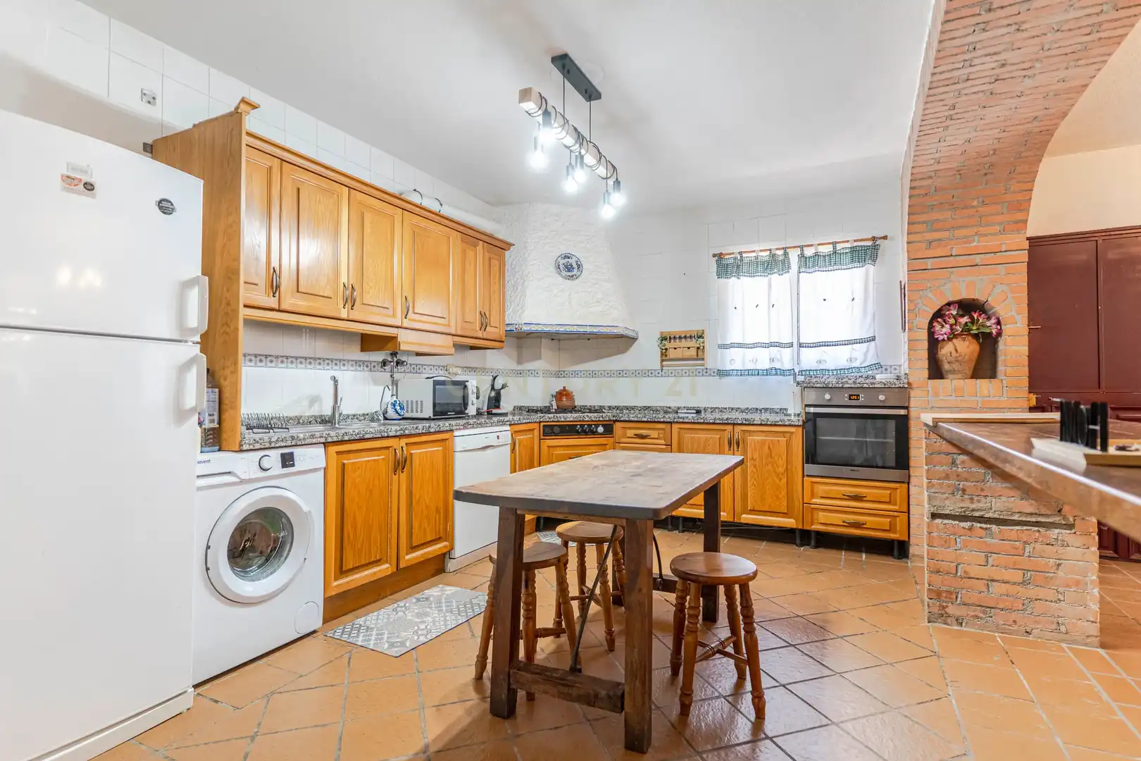 Cocina de Edificio en venta en Gójar