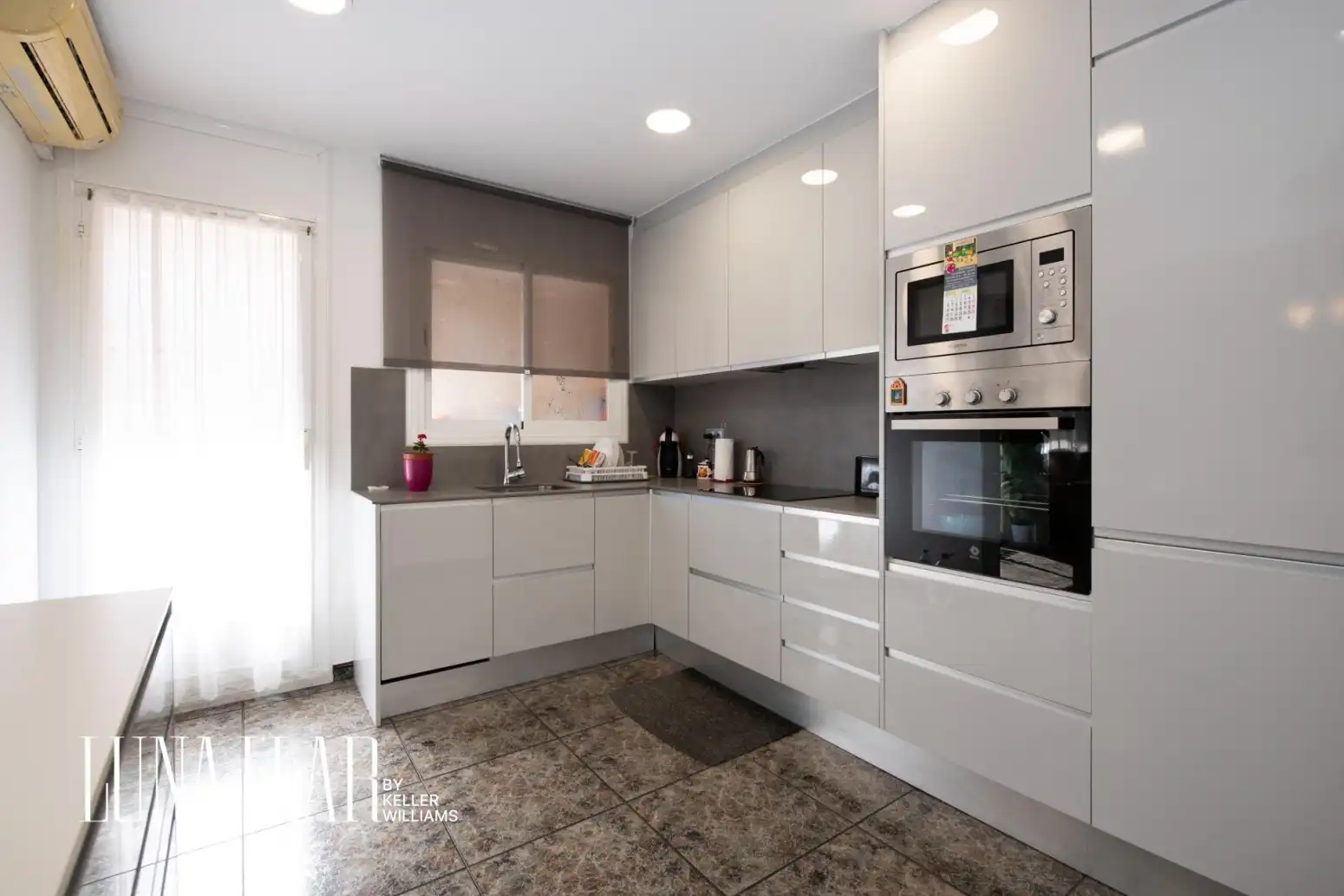 Kitchen of Flat for sale in Castelldefels