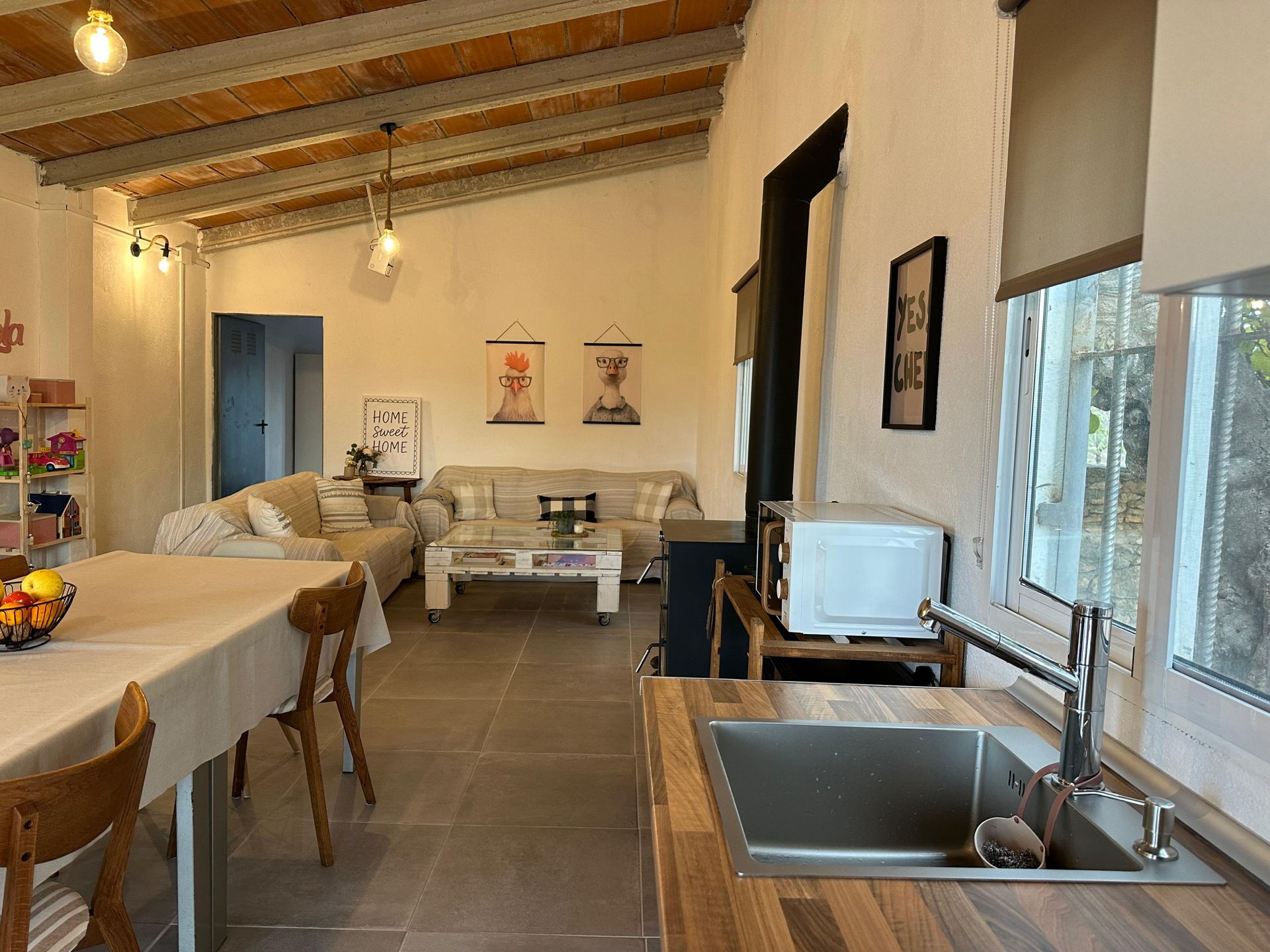 Sala d'estar de Finca rústica en venda en El Pla de Santa Maria amb Calefacció, Jardí privat i Traster