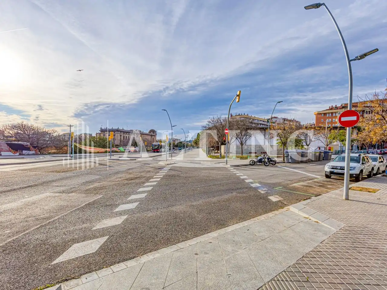 Exterior view of Commercial properties for sale in Barcelona  with Air Conditioner