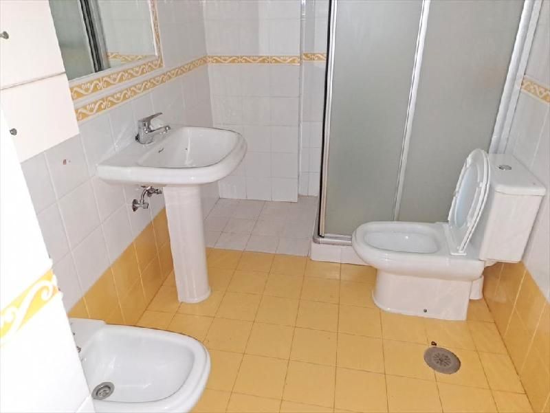 Bany de Apartament en venda en Cangas  amb Parquet