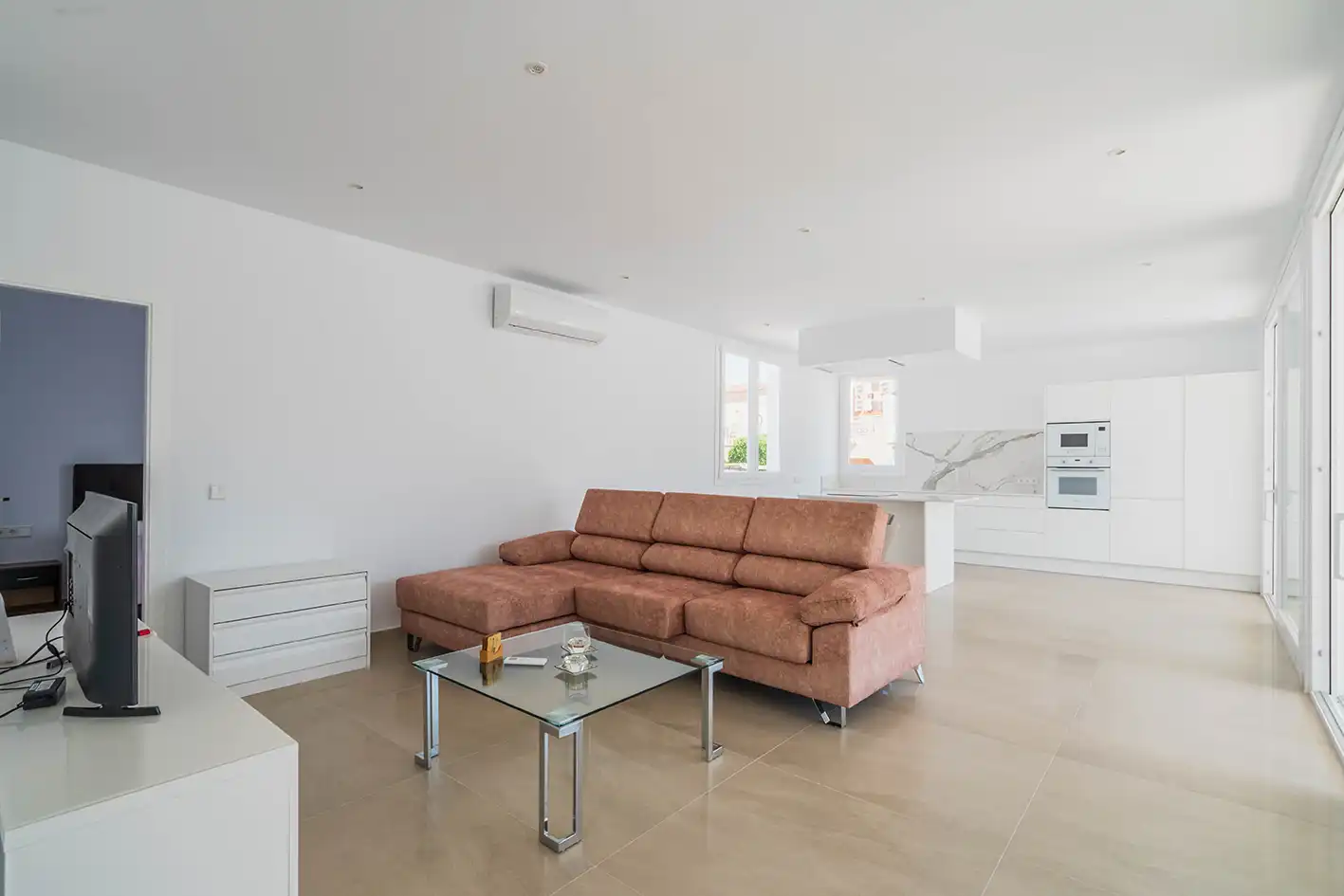 Sala d'estar de Casa o xalet en venda en Ciutadella de Menorca amb Aire condicionat, Jardí privat i Terrassa