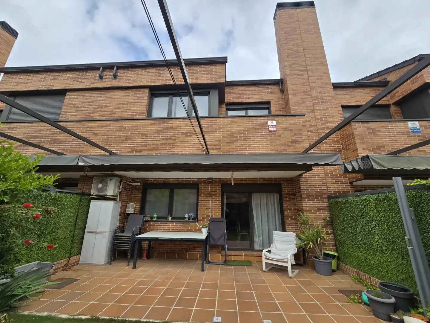 Vista exterior de Casa o chalet en venta en Meco con Aire acondicionado, Calefacción y Parquet