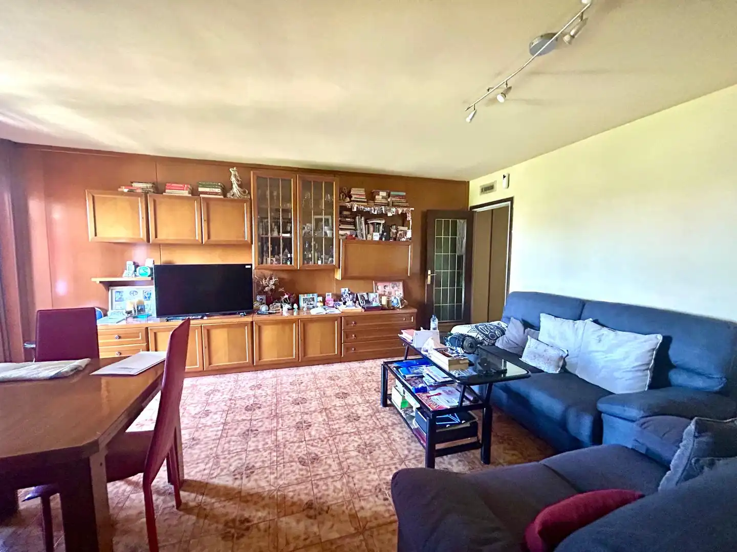 Sala d'estar de Pis en venda en Sant Adrià de Besòs amb Aire condicionat, Moblat i Forn