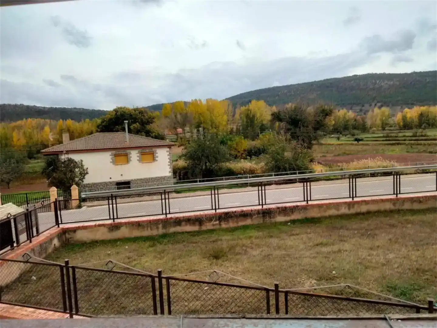 Casa adosada en venda en Torres de Albarracín