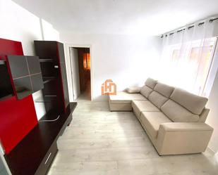 Sala d'estar de Apartament de lloguer en San Andrés del Rabanedo amb Calefacció, Parquet i Moblat