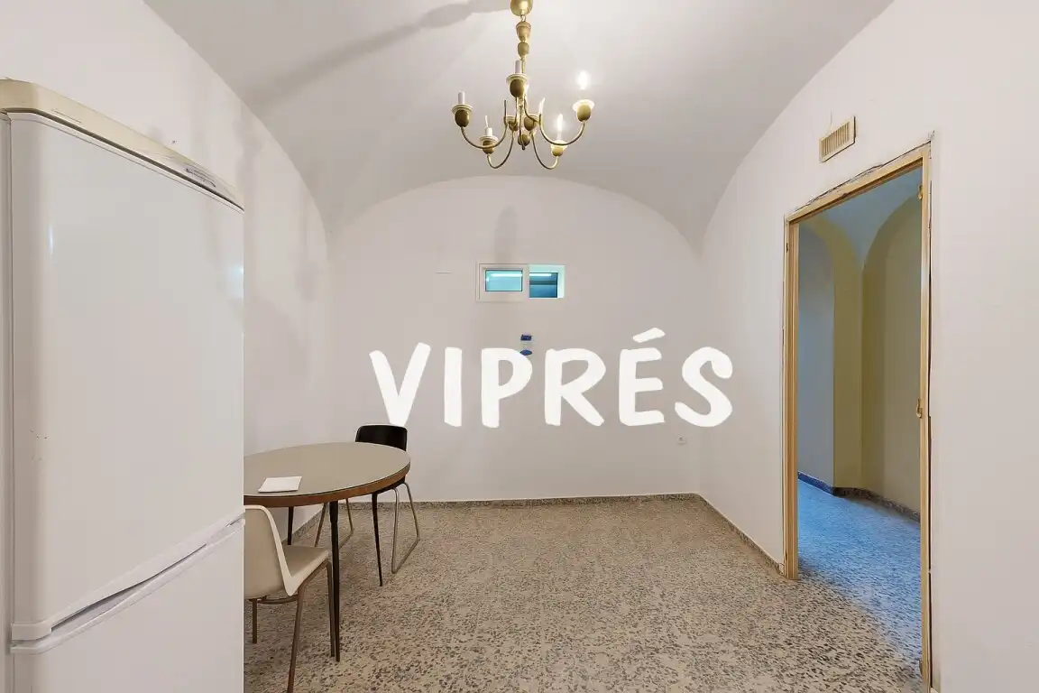 Houses for sale in Mérida  with Storage room