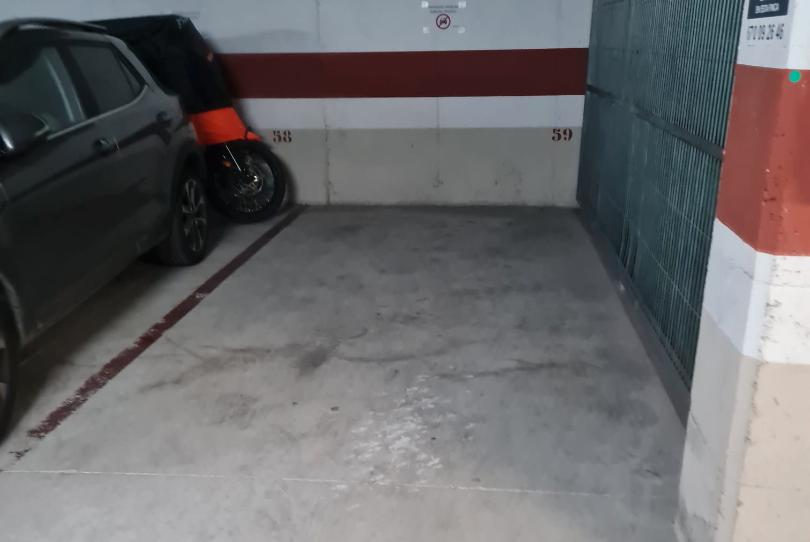 Photo 1 of Garage to rent in Avinguda Francesc Macià, 265, Nucli Urbà, Barcelona