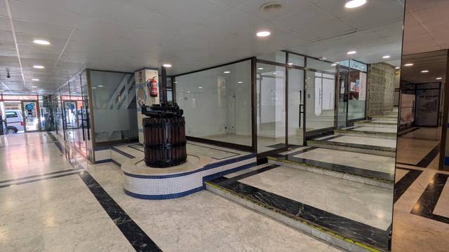 Local comercial en Alquiler en Centre