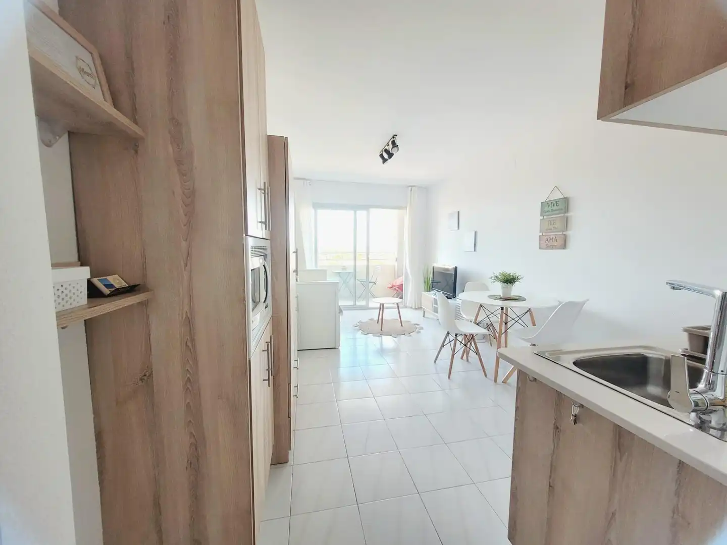 Vista exterior de Apartament en venda en Empuriabrava amb Terrassa i Balcó