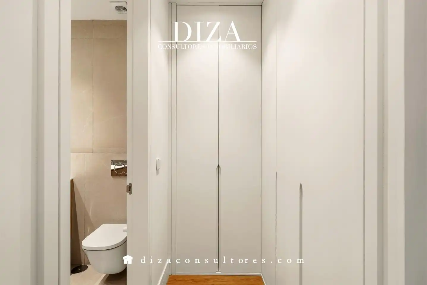 Bathroom of Flat for sale in Madrid  with Air Conditioner, Heating and Parquet flooring