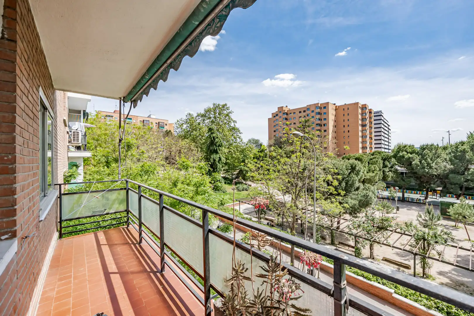 Terrasse von Wohnung zum Verkauf in Madrid mit Heizung, Terrasse und Möbliert