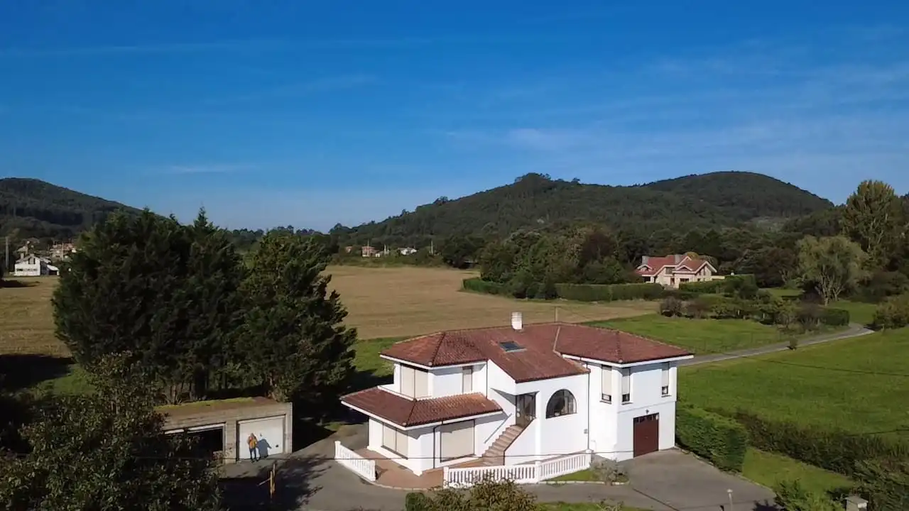 Vista exterior de Casa o chalet en venta en Arnuero con Calefacción, Terraza y Trastero
