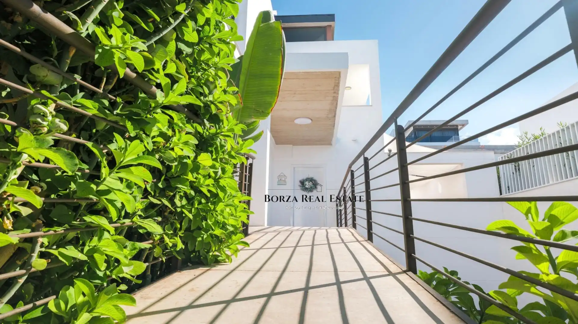 Detached house with pool for sale in Avenida Kurt Konrad Mayer, imagen 8
