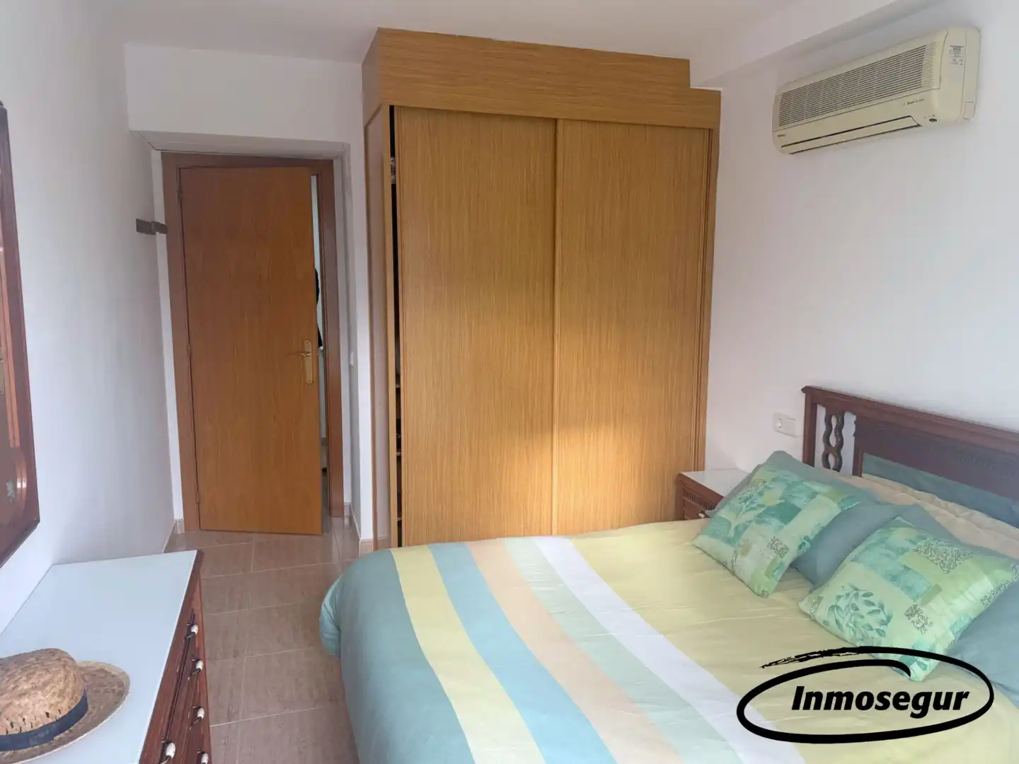 Schlafzimmer von Dachboden zum Verkauf in Salou mit Terrasse, Möbliert und Gemeinschaftspool