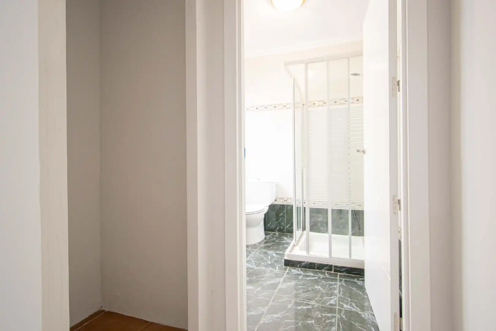 Baño de Casa o chalet en venta en Sevilla con Aire acondicionado, Calefacción y Terraza
