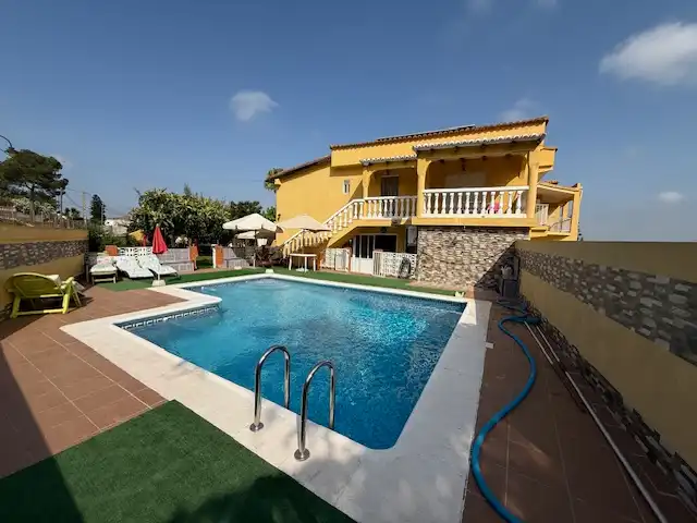 Piscina de Casa o chalet en venta en Alzira con Aire acondicionado, Jardín privado y Terraza