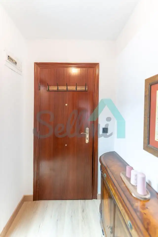 Estudio de alquiler en Oviedo  con Parquet y Amueblado