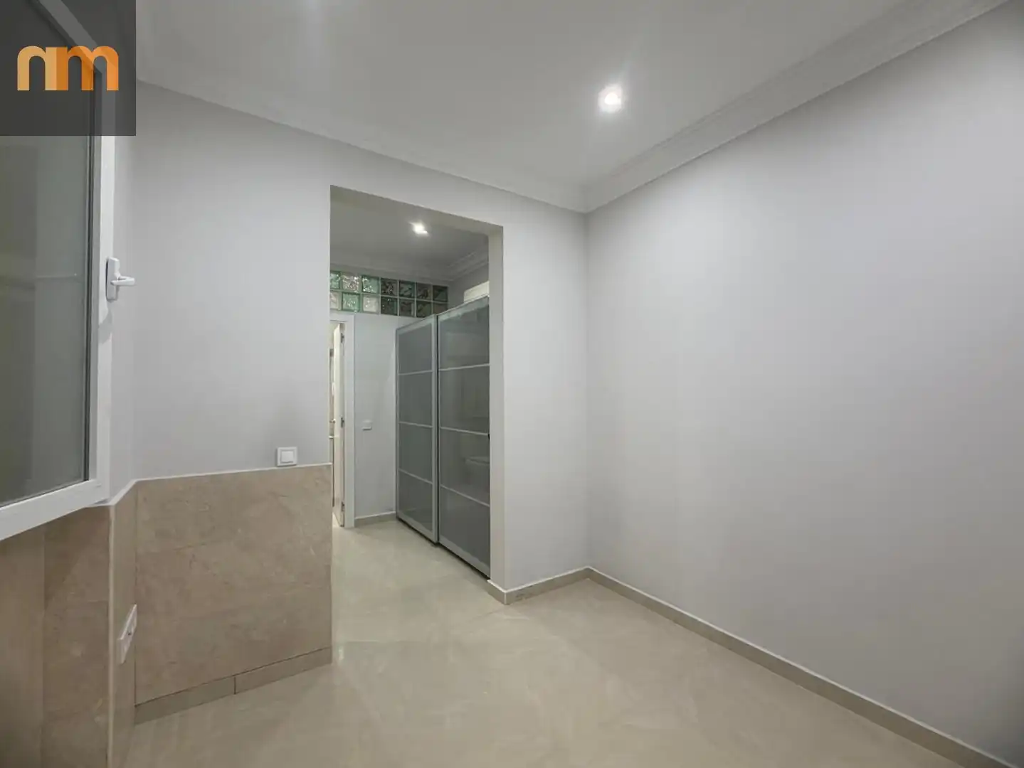 Ground floor for sale in Madrid  with Air Conditioner and Heating