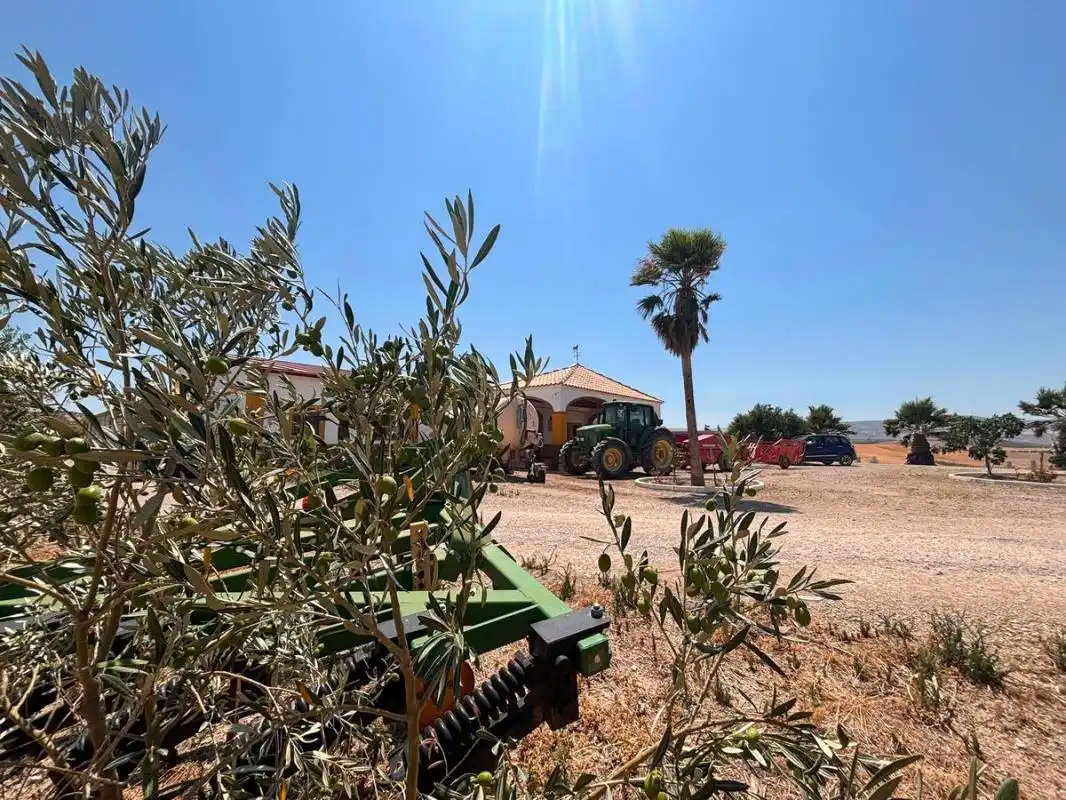 Finca rústica en venda en El Saucejo amb Aire condicionat, Calefacció i Moblat